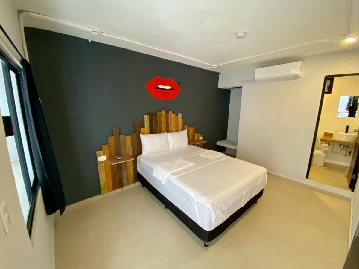 Why Not Rooftop Party Hostel Playa del Carmen Exterior foto