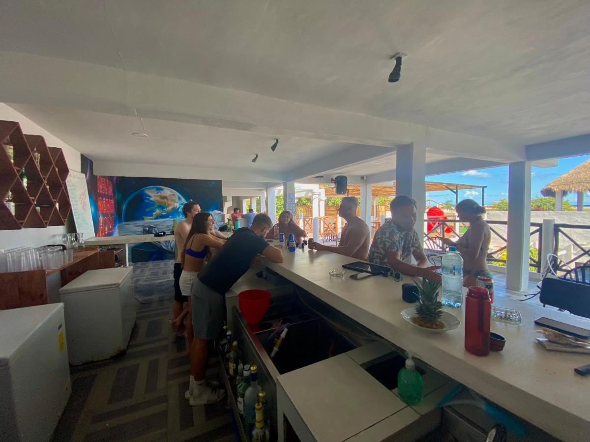 Why Not Rooftop Party Hostel Playa del Carmen Exterior foto