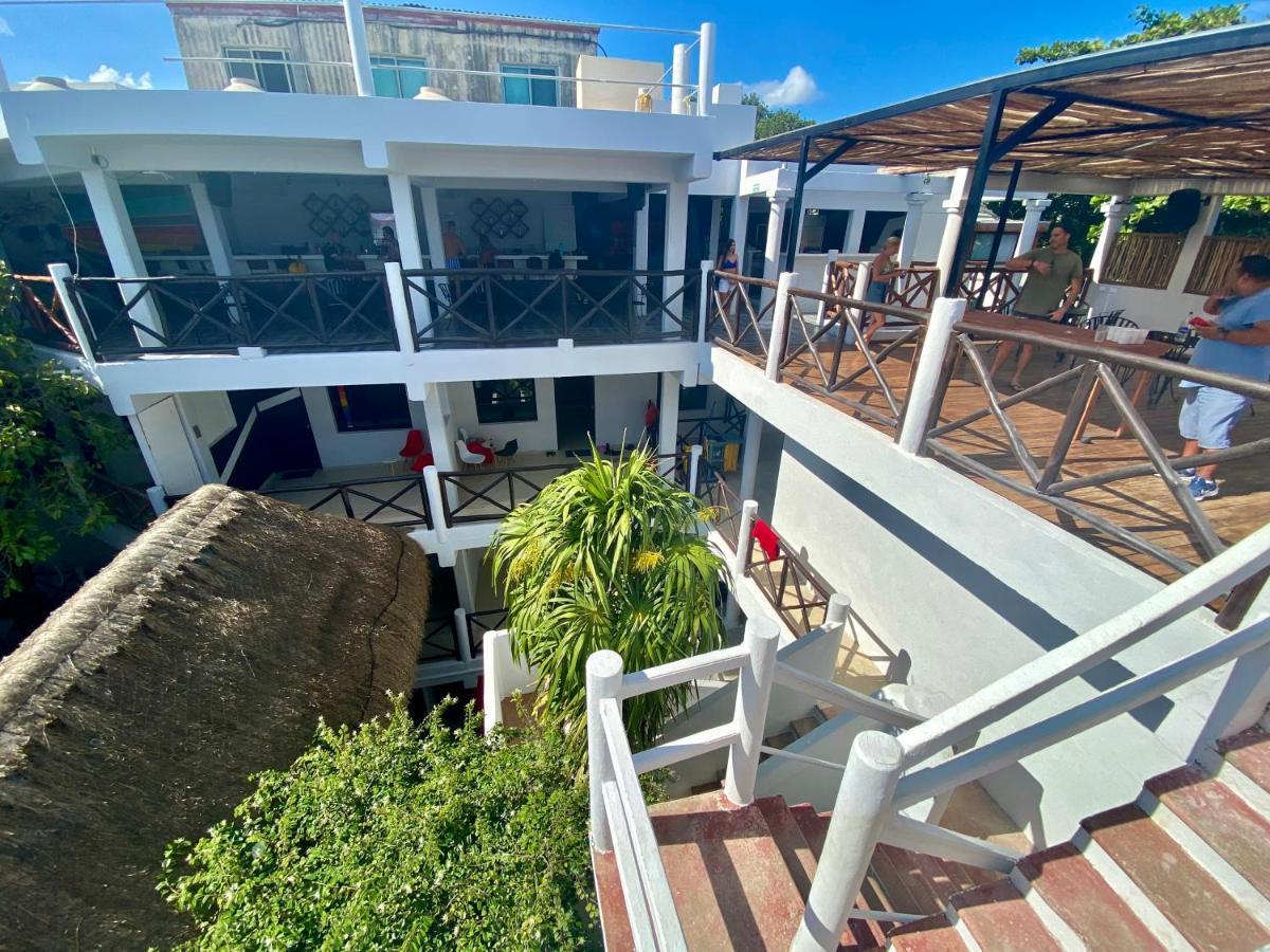 Why Not Rooftop Party Hostel Playa del Carmen Exterior foto